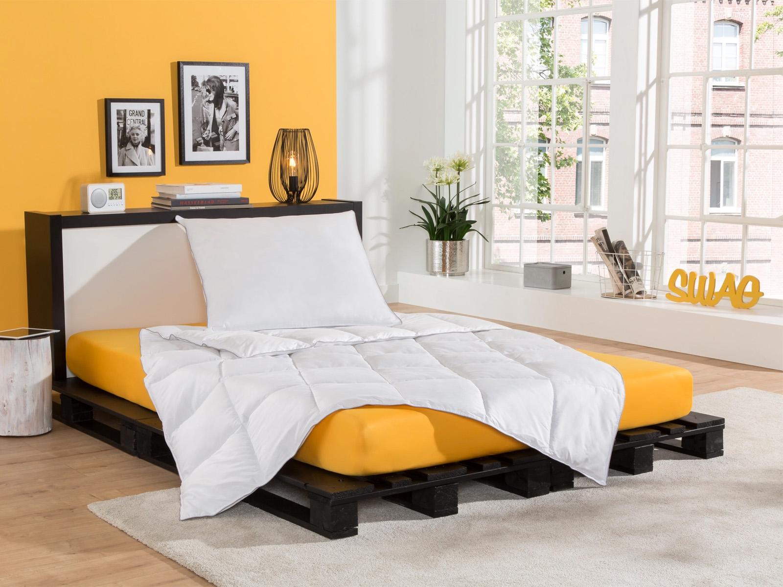 Sleepsy Microfaser Set Bettdecke und Kissen - 135x200cm