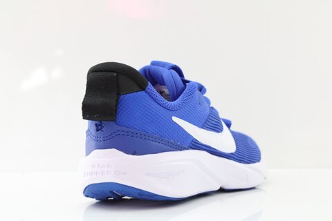 Nike Sneaker