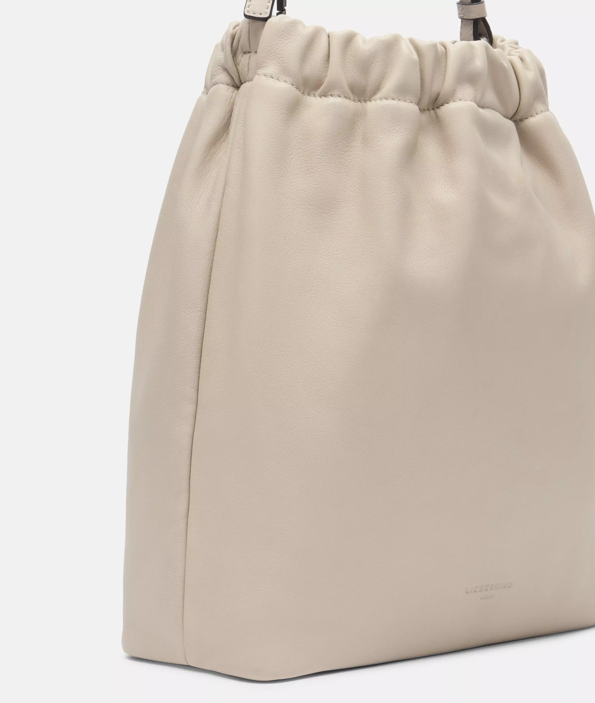 Cloud II Hobo M Spacious hobo bag made from naturally grained leather