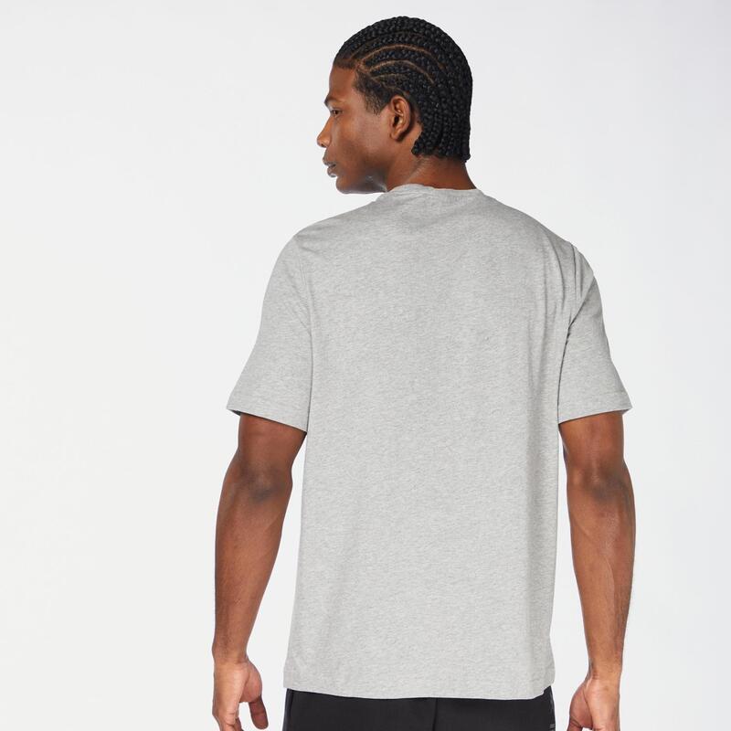 Identidade Reebok