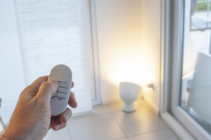 Prise connectée + télécommande DiO Connect