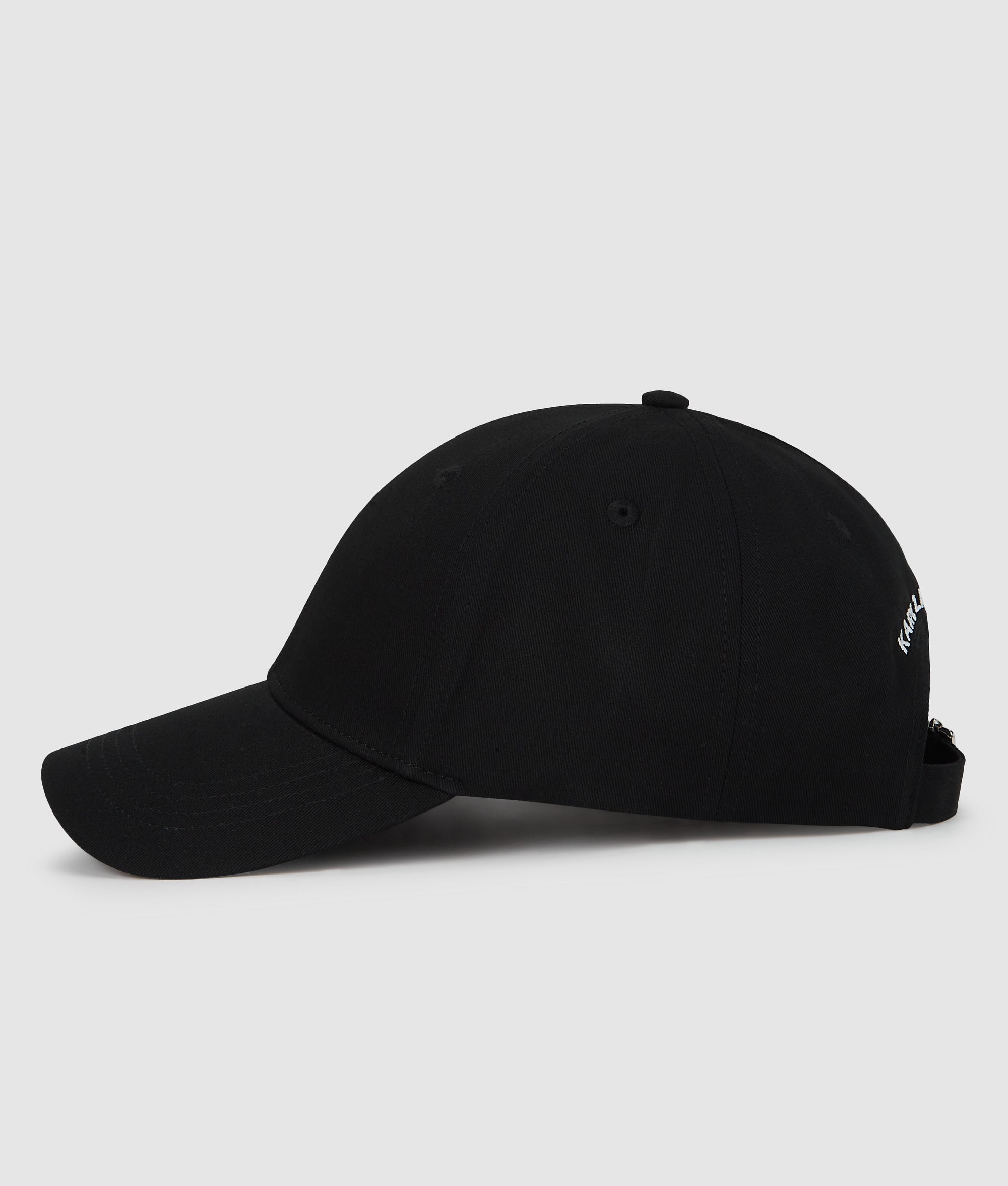 Pet met Ikon Choupette-speld