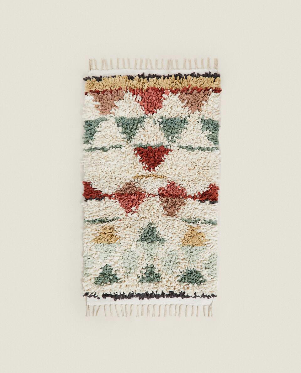TAPETE INFANTIL DE ALGODÃO COM DESIGN DE TRIÂNGULOS