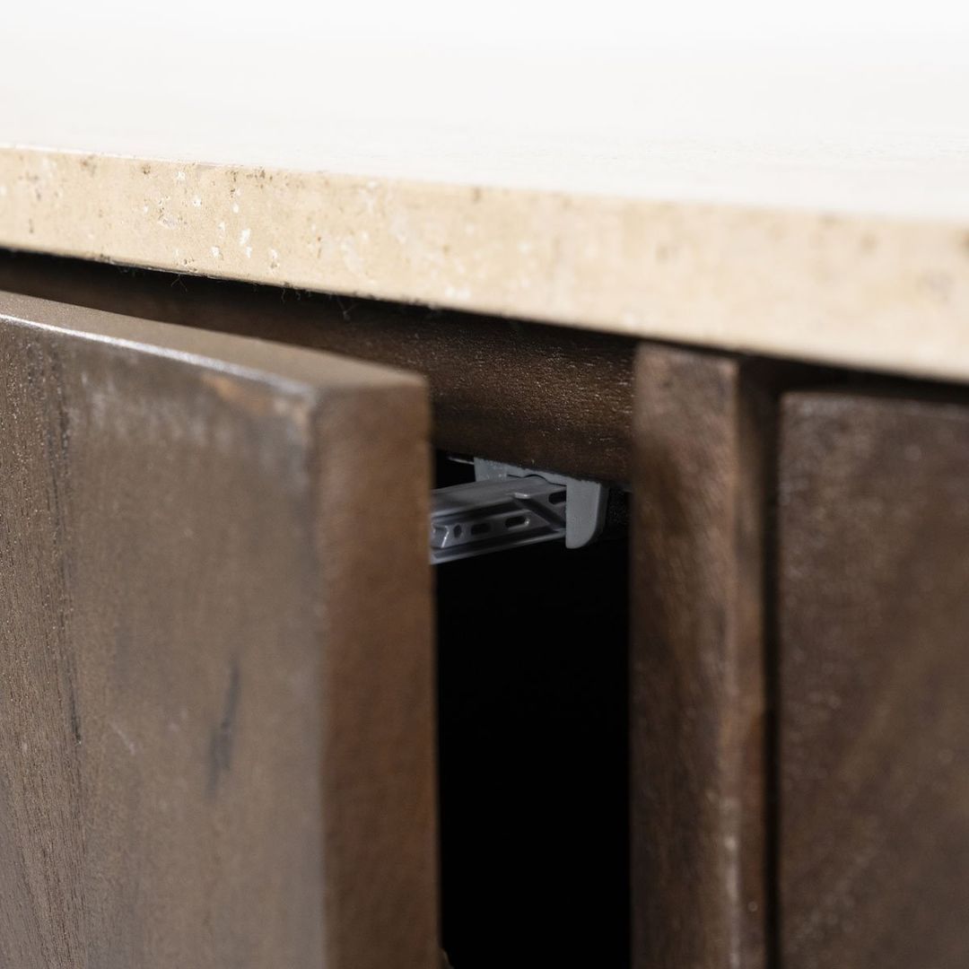 Eleonora   Lio Dressoir
