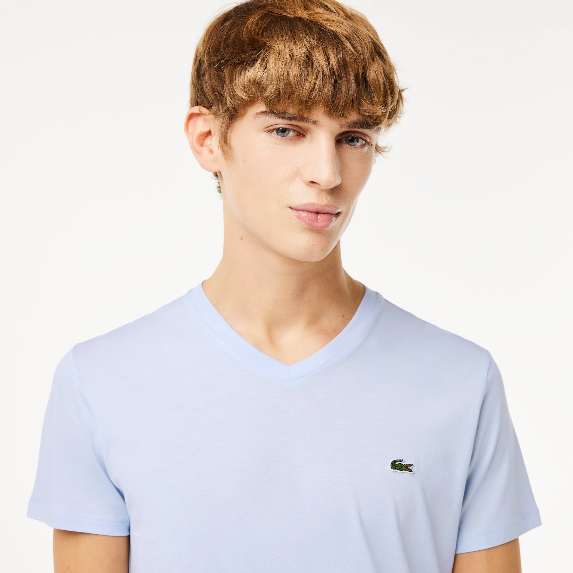 T-shirt col V en jersey de coton pima uni T-Shirts - Bleu - Lacoste - Homme