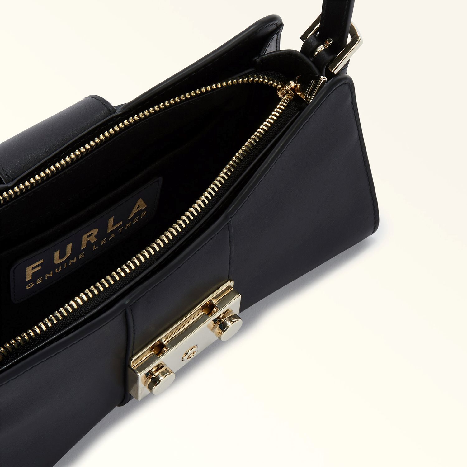Furla Metropolis S Shoulder Bag Remix nero