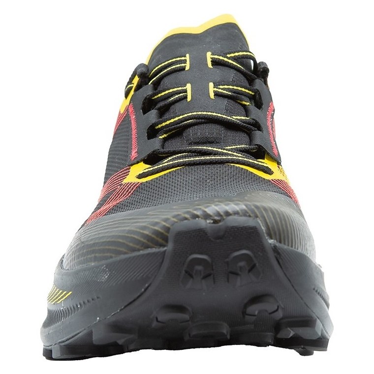 La Sportiva Prodigio Max er designet for idrettsutøvere på ultradistanse og har uovertruffen demping, komfort og beskyttelse for de aller tøffeste løpene du ønsker å takle. Enten du skal på legendariske Tor Des Geants, Swiss Peak, Tahoe 200 eller en