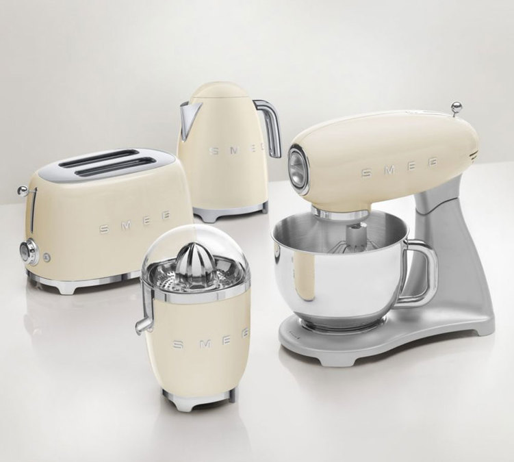 Presse agrumes CJF11CREU Crème -SMEG