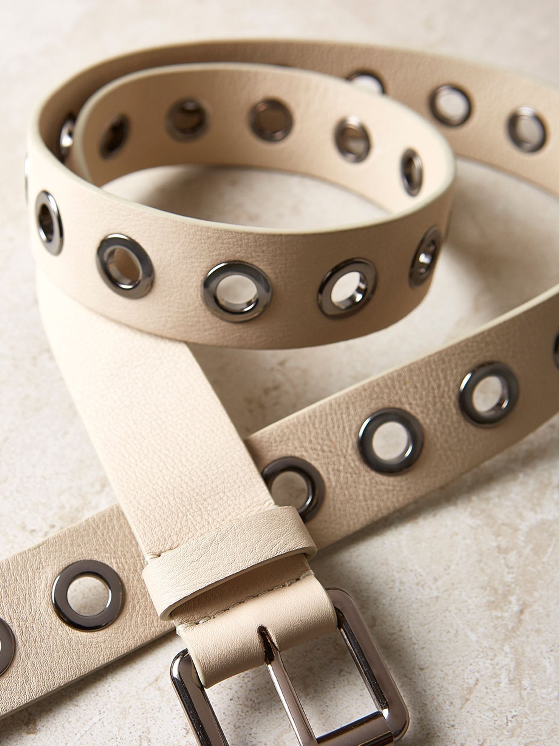 Beige - Mint Velvet leren riem