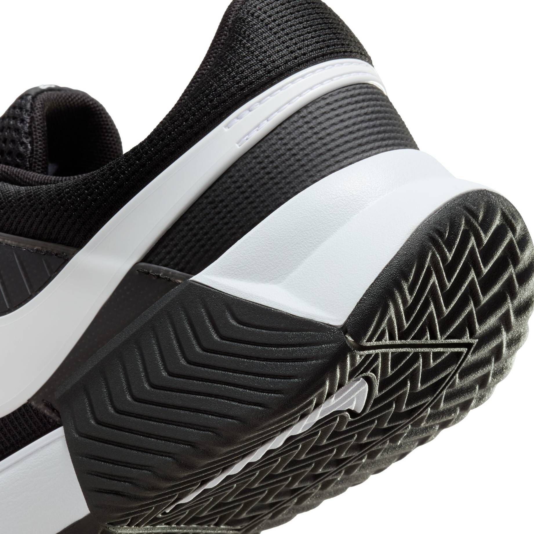 Nike| Herren Tennisschuhe für Sandplätze ZOOM GP CHALLENGE CLY