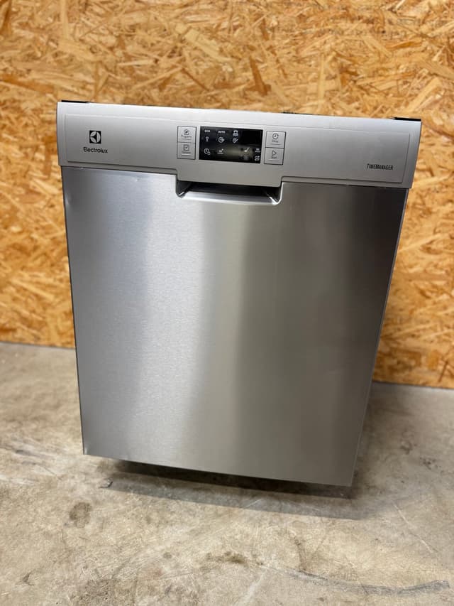 Electrolux opvaskemaskine ESM48331SX
