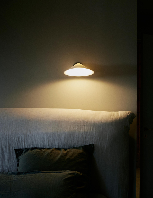 DCW éditions Plume wandlamp polycarbonate