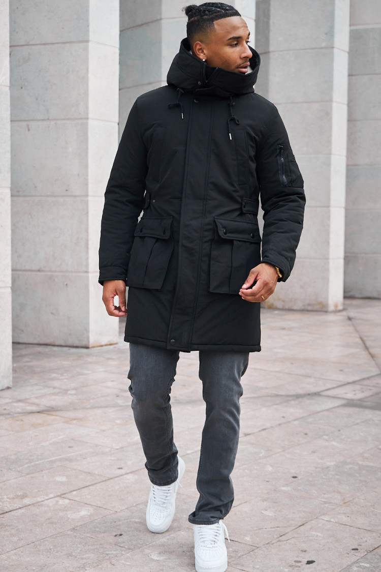 Parka noire à capuche longue à poches