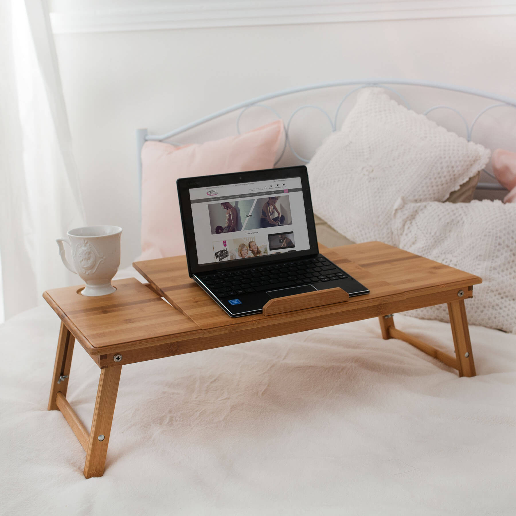 tectake® Laptoptisch, aus Bambus, klappbar und höhenverstellbar, ideale Belüftung, 72 x 35 x 26 cm