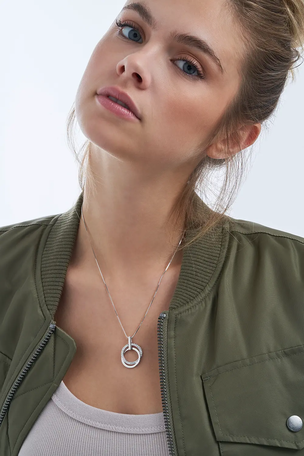 Kette - Two Circles With Pole