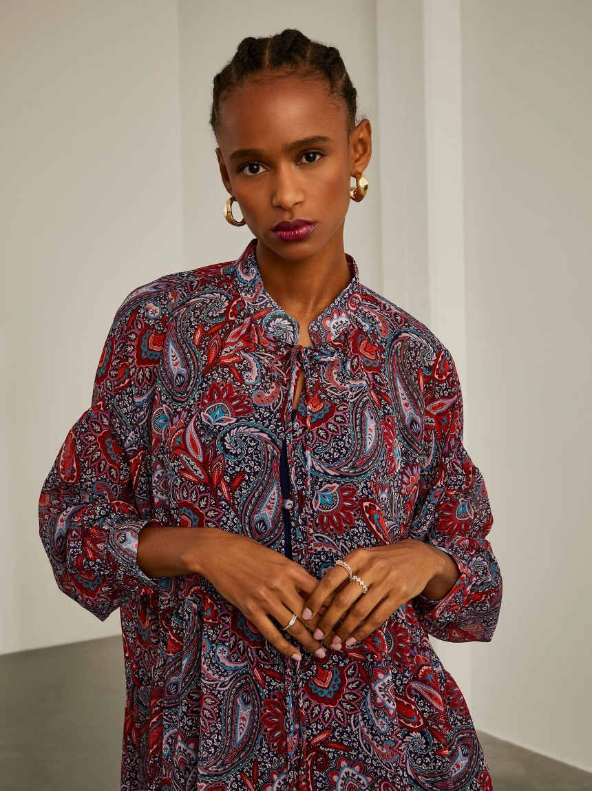 Vestido fluido com padrão cornucópias