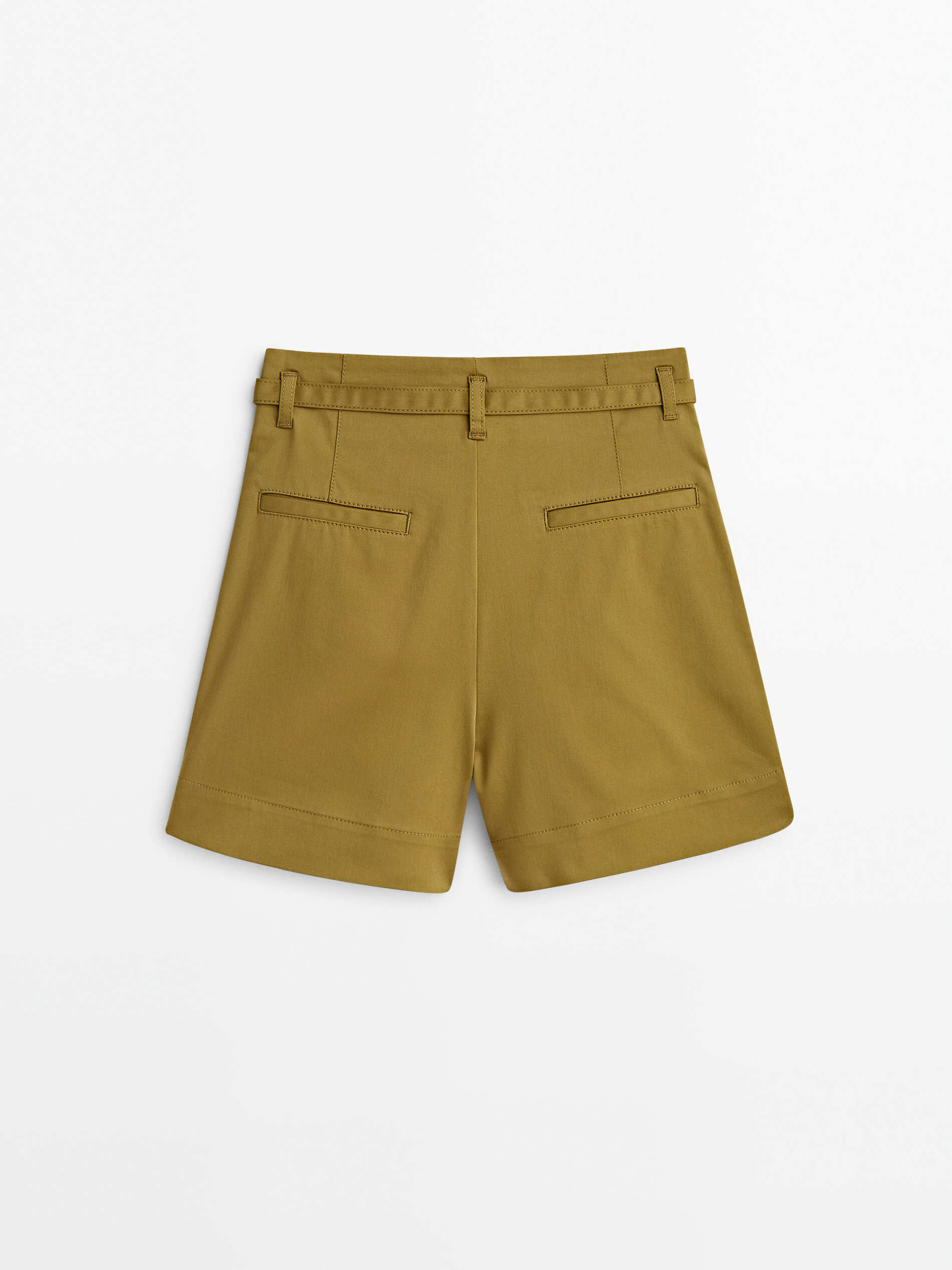 Shorts plissados com cinto - CAKI