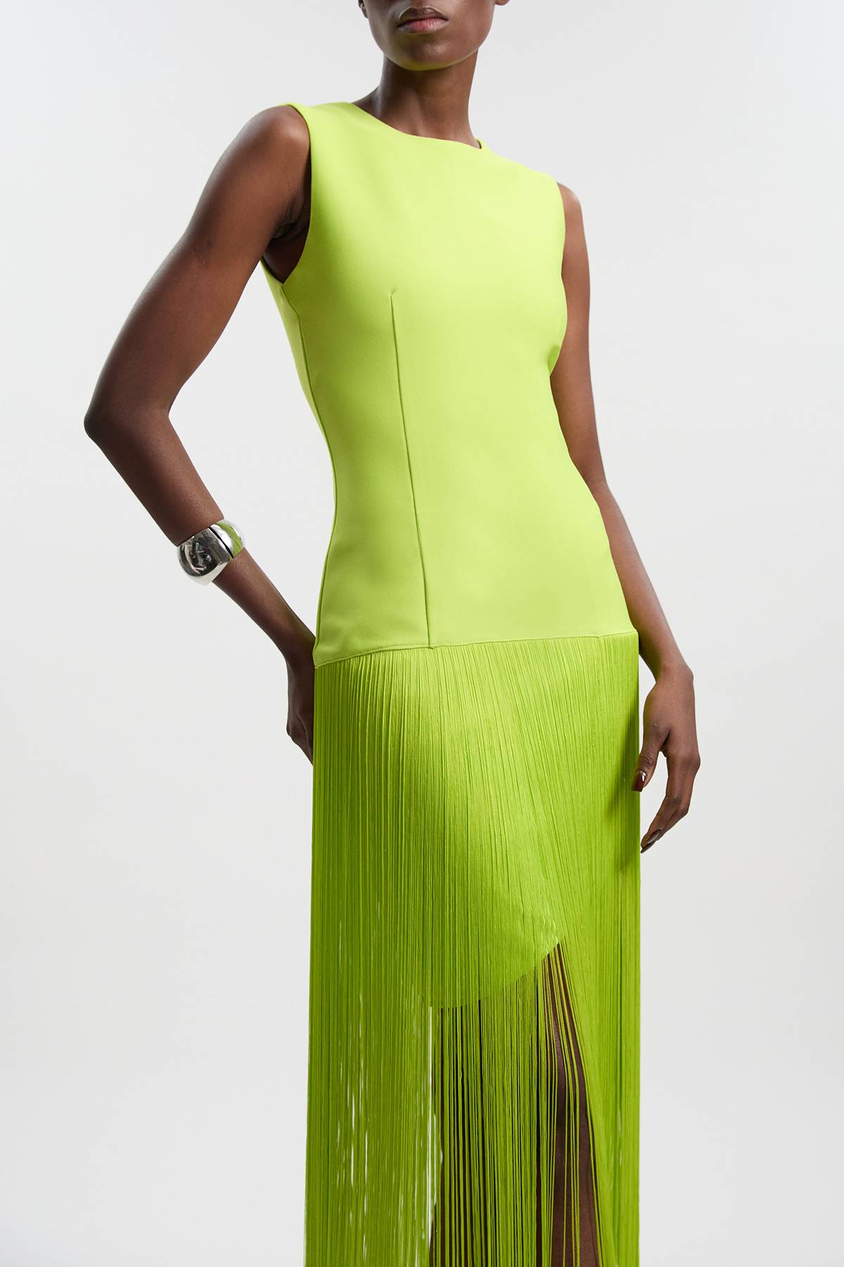 KarenMillen Robe Tricotée Moulante à Bandage avec Ourlet à Pompons