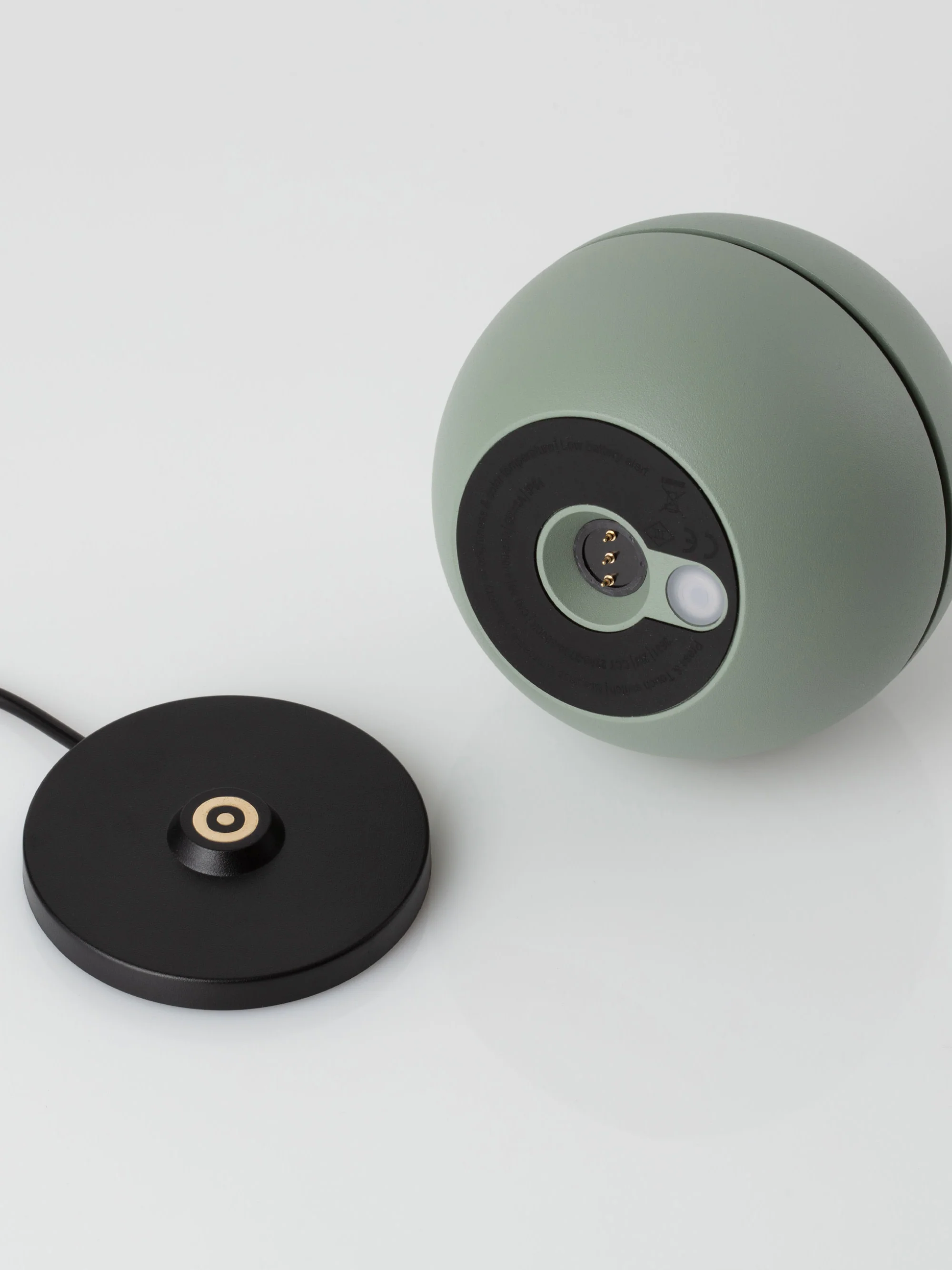 Kleine dimbare LED-tafellamp Puk