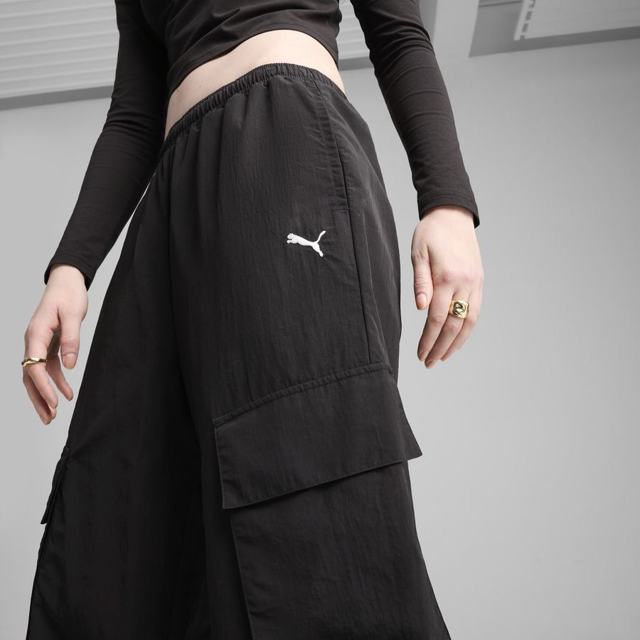 Puma WARDROBE ESS Cargohose in Relaxed Fit