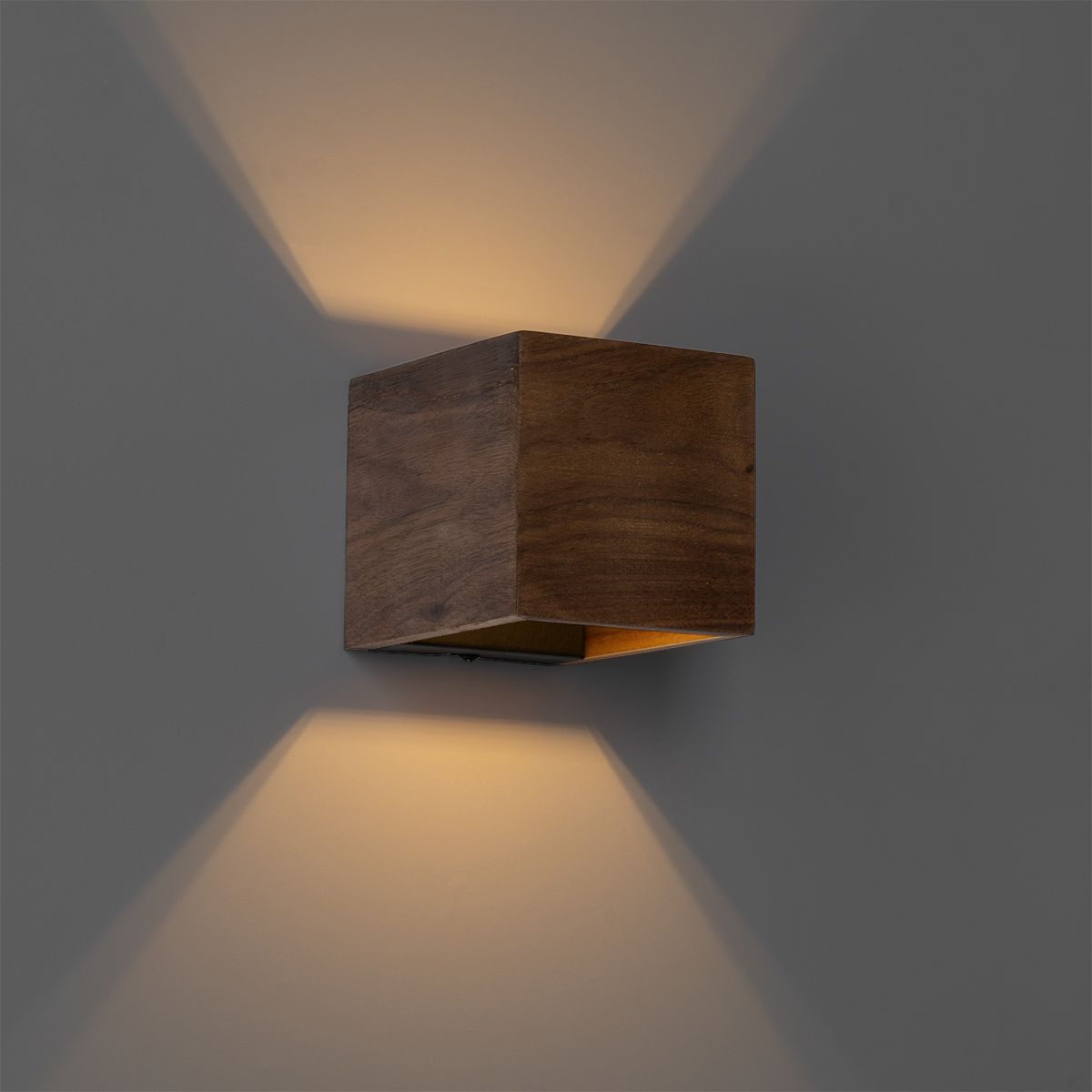 Landelijke wandlamp walnoot hout - Transfer