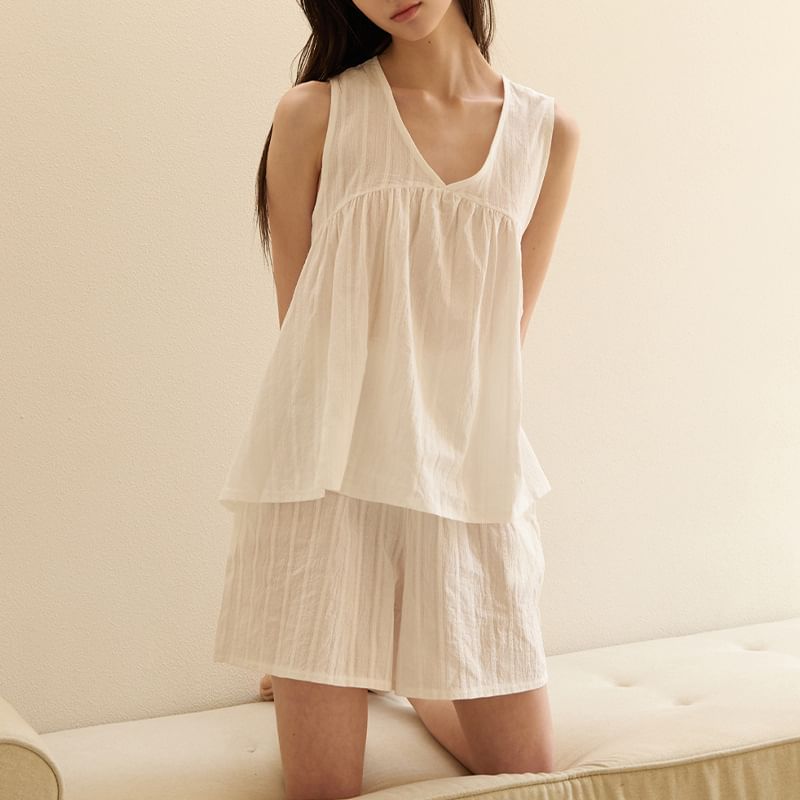lolliert - Pyjamaset: V-hals effen tanktop + shorts