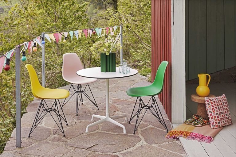 Vitra Eames DSR stoel zwart gepoedercoat onderstel, Deep Black
