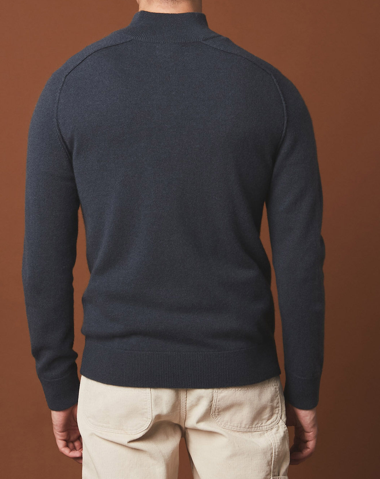 Hartford Pull en Laine & Cachemire High Neck peu pétrole