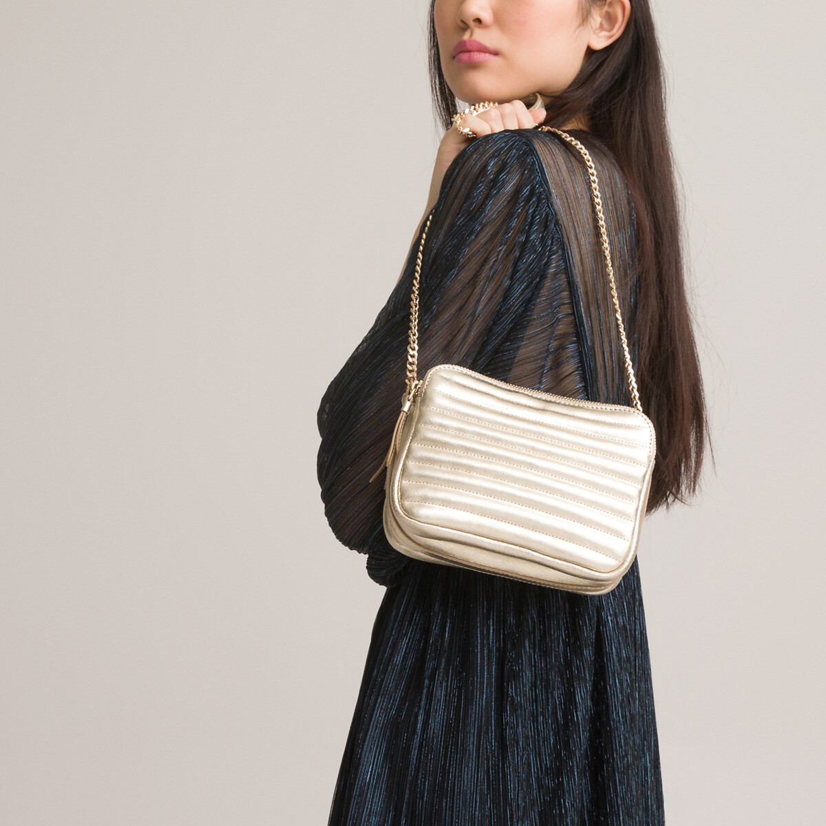 COLEÇÕES LA REDOUTE<br>Bolsa acolchoada em couro com efeito metálico