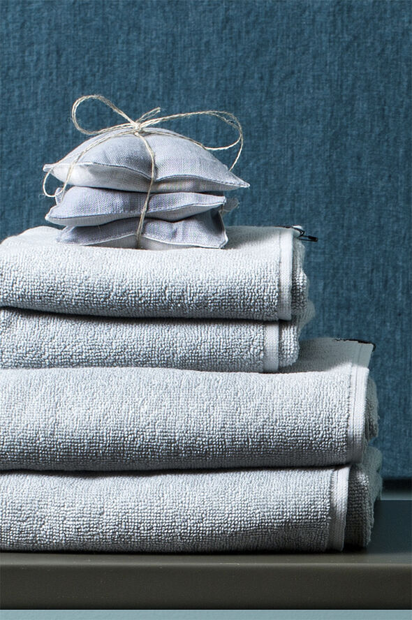Himla Lina TOWEL cool 30x50 Blå