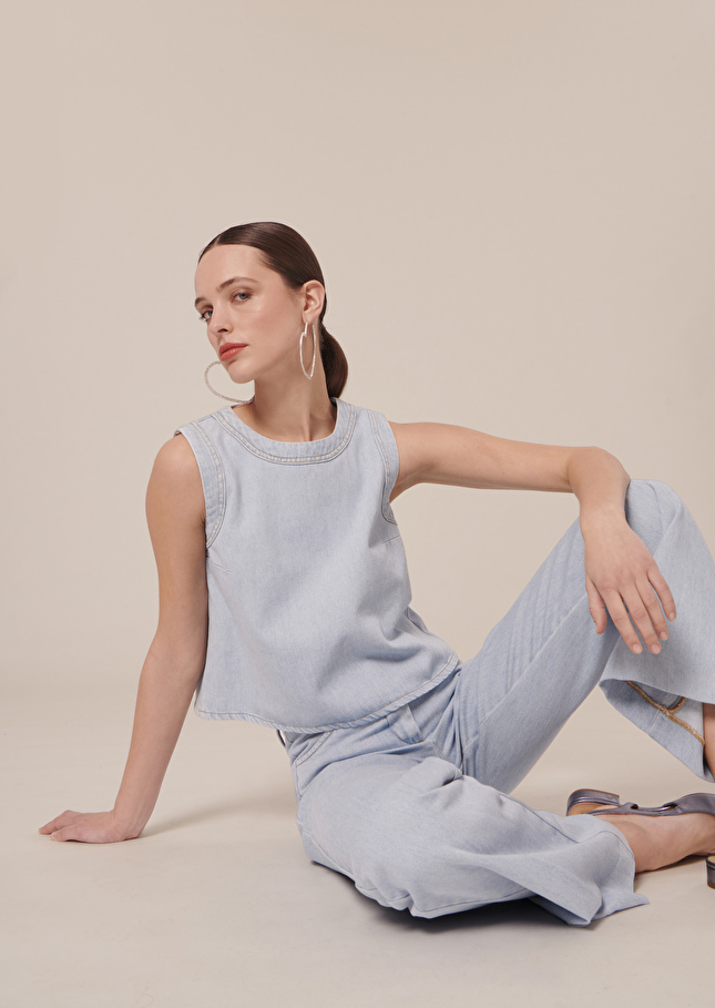 Top Tokonobleu clair en denim