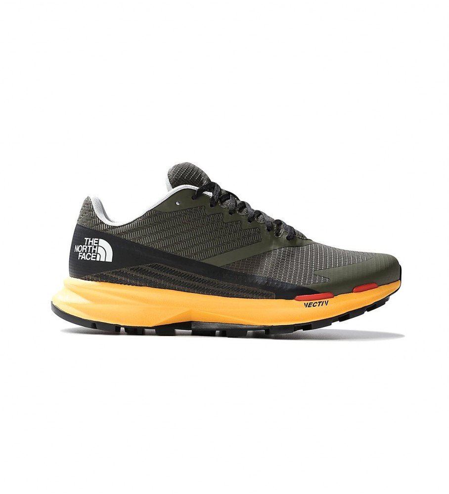Tênis The North Face Vectic Levitum, preto e laranja.