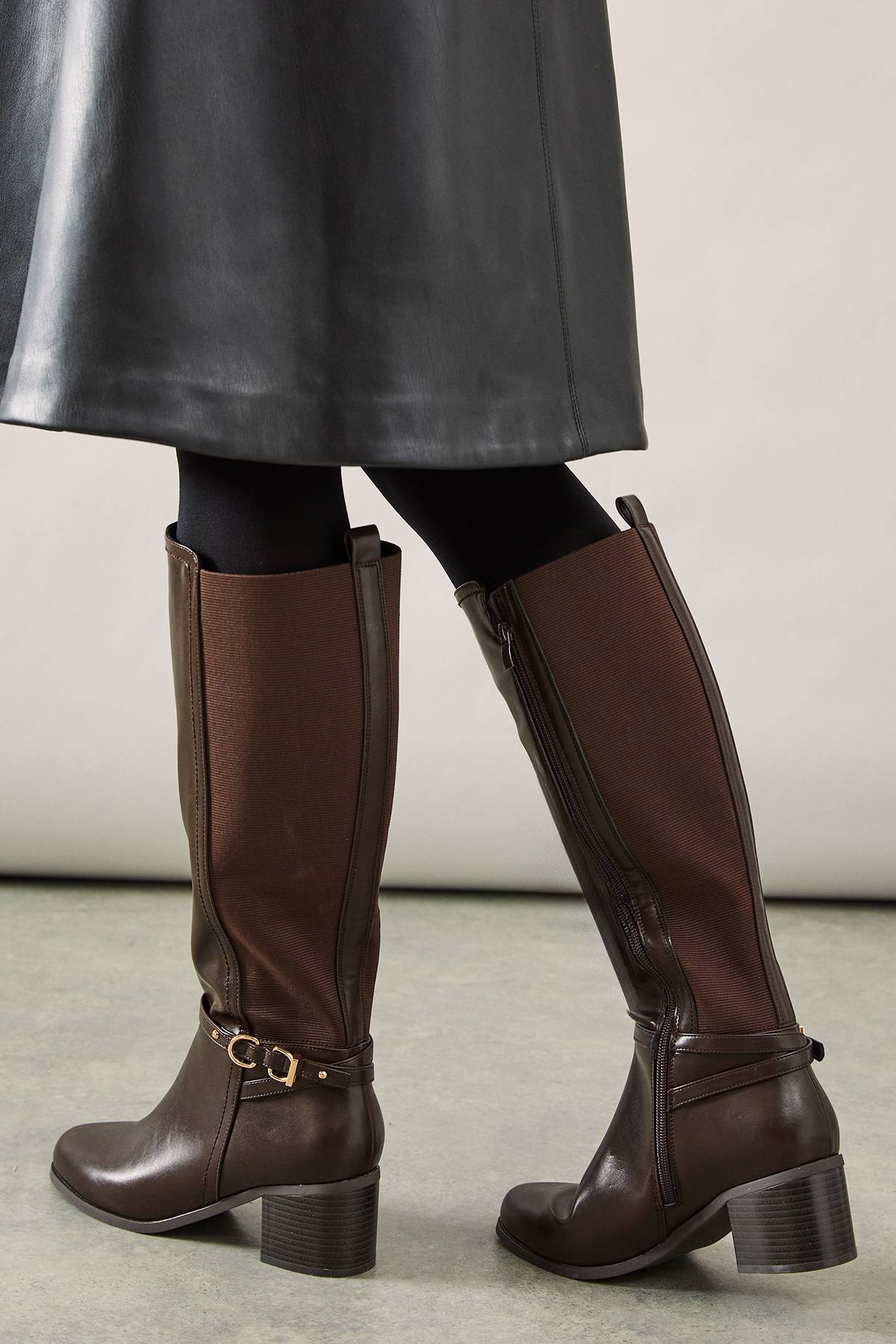 Wallis Bottes Hautes à Talon Bloc Moyen en synthétique Extensible Coupe Large Hills