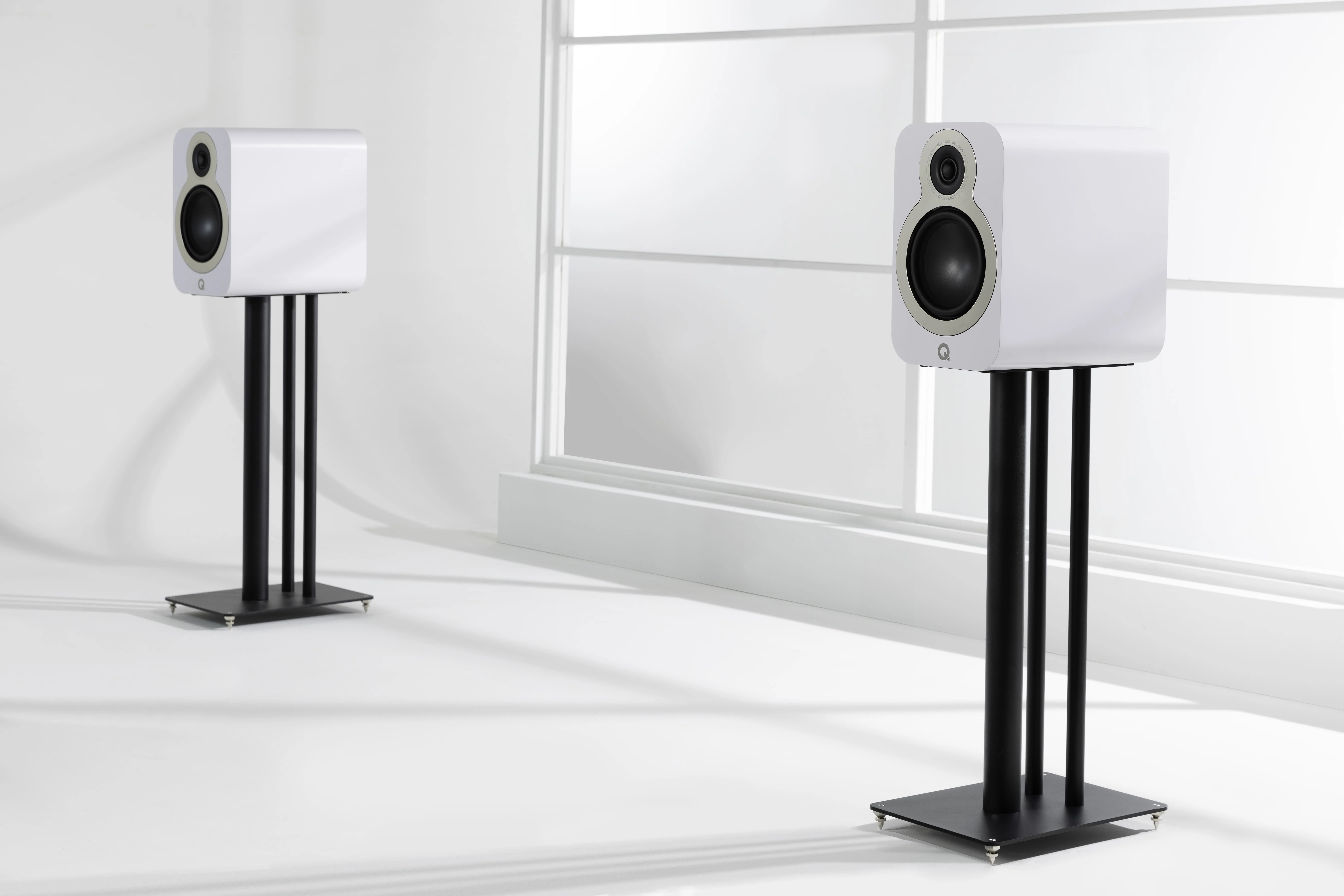 Q Acoustics 3030C Blanc mat (la paire) Enceintes bibliothèque