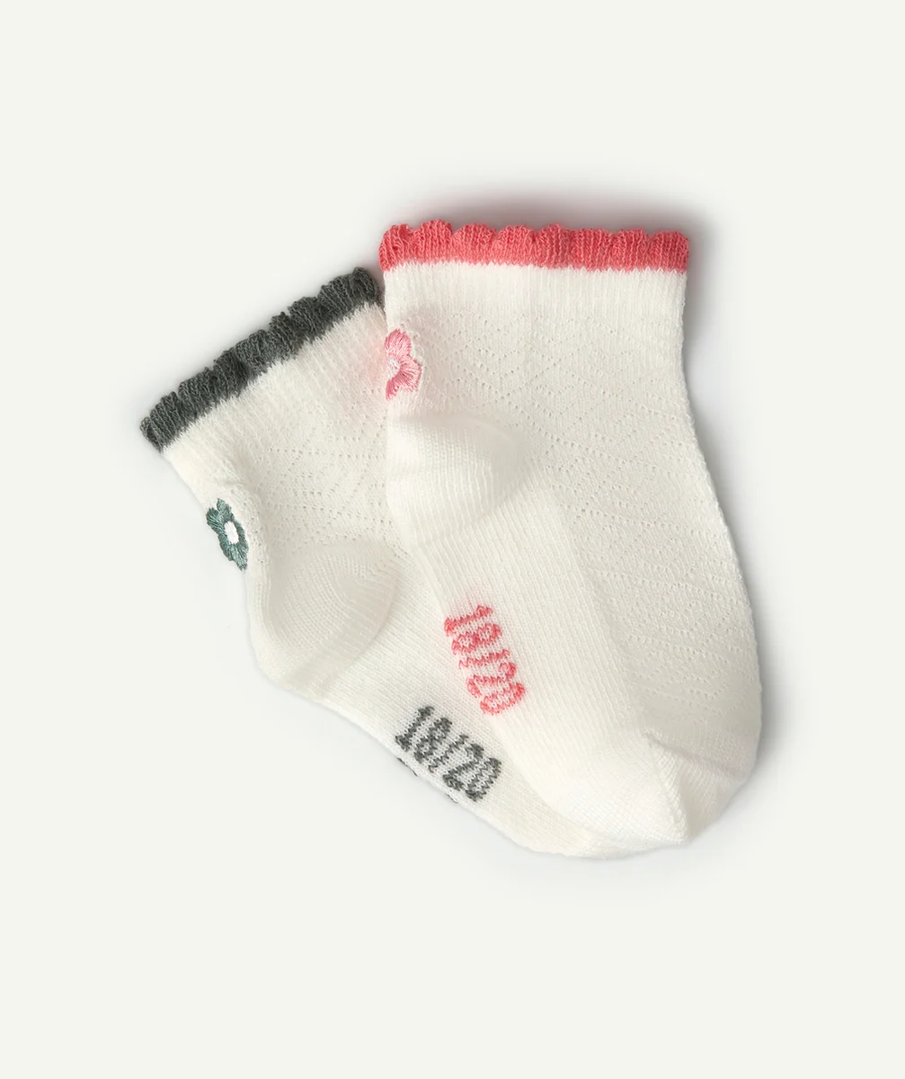 LOT DE 2 CHAUSSETTES BÉBÉ FILLE EN COTON BIOLOGIQUE AVEC FLEURS
