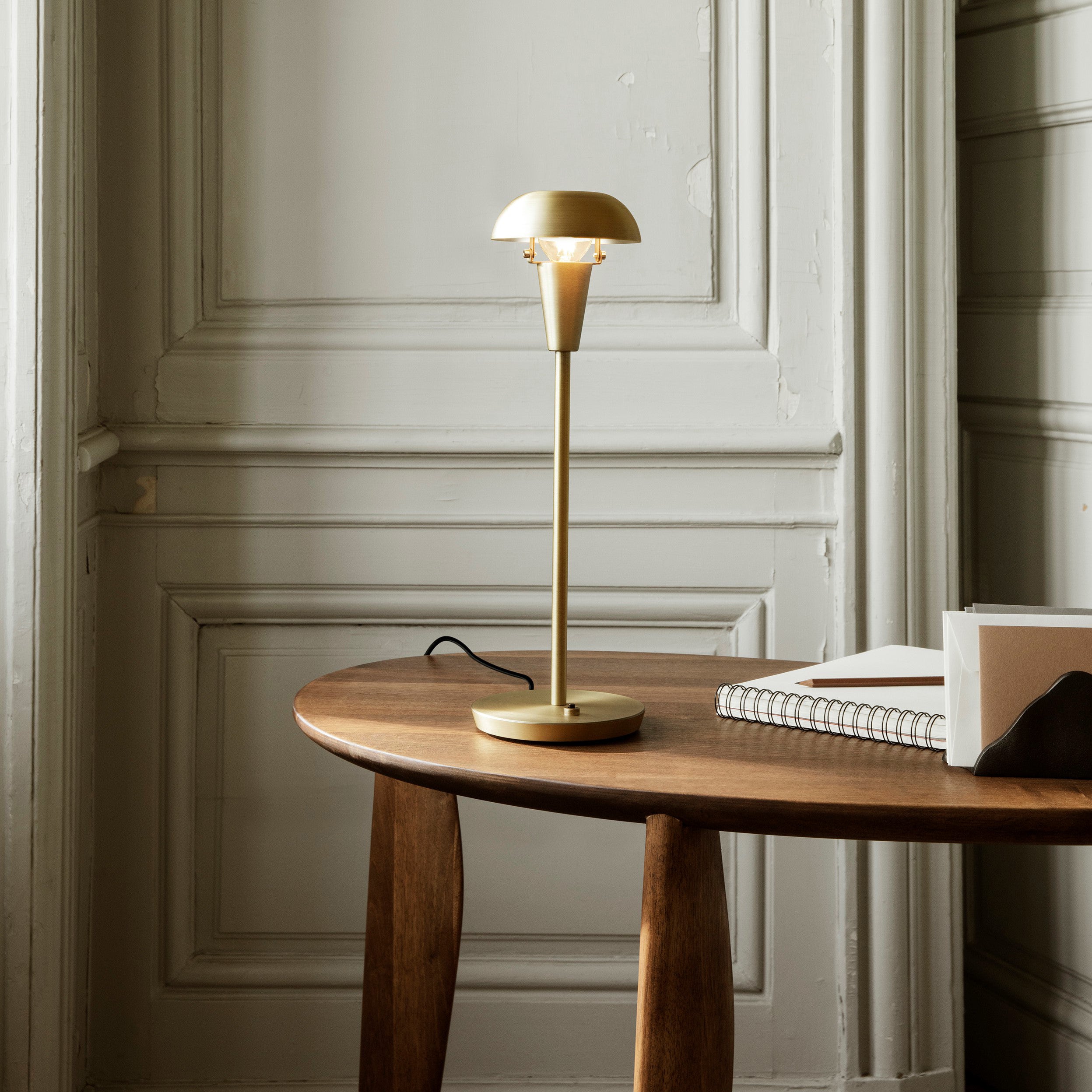 Ferm Living Feve Bureau - Walnoot