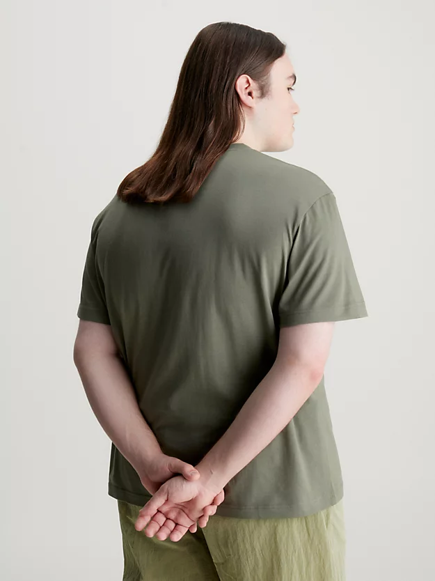 Camiseta Plus Size com monograma