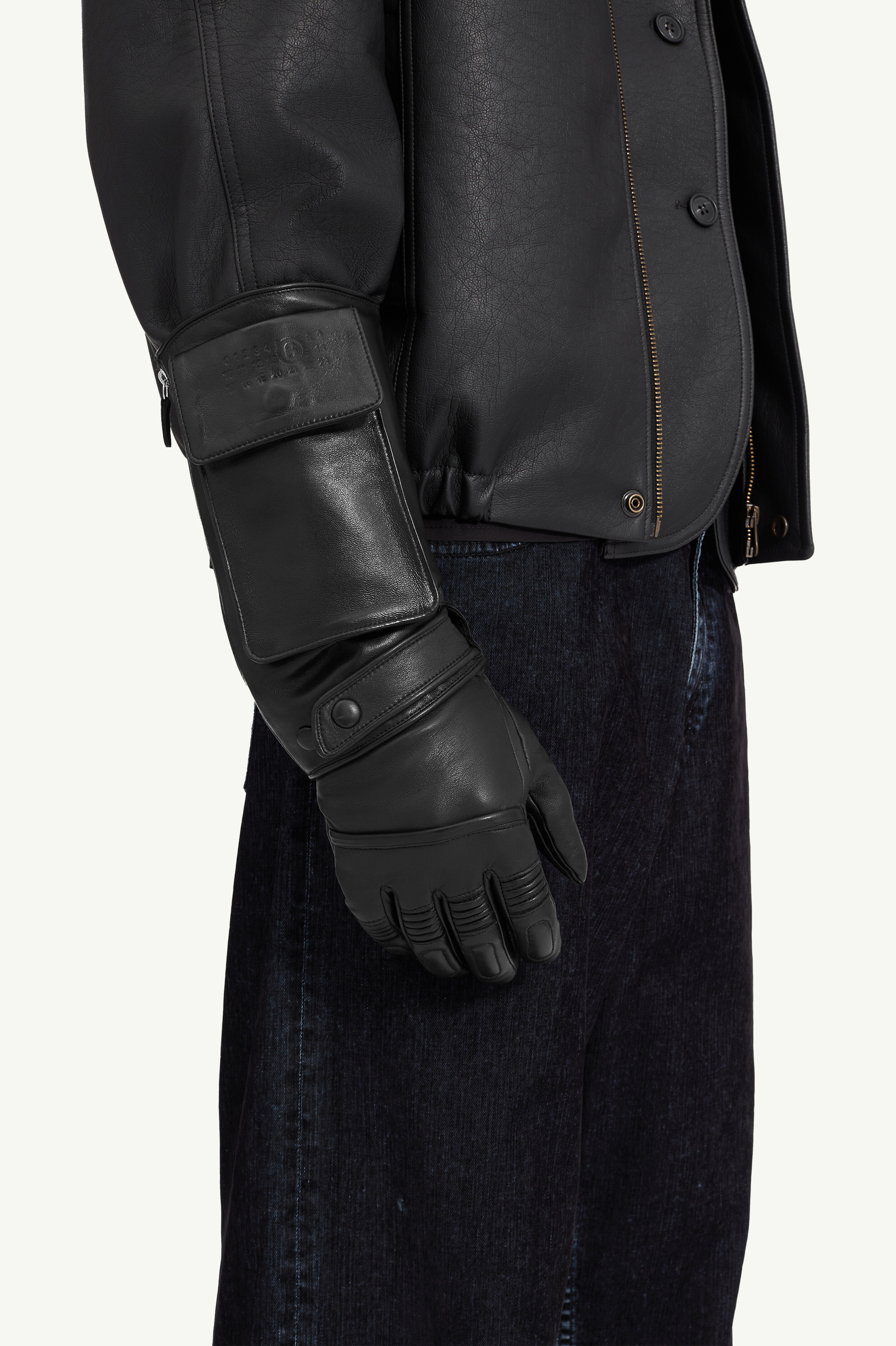 x Noir