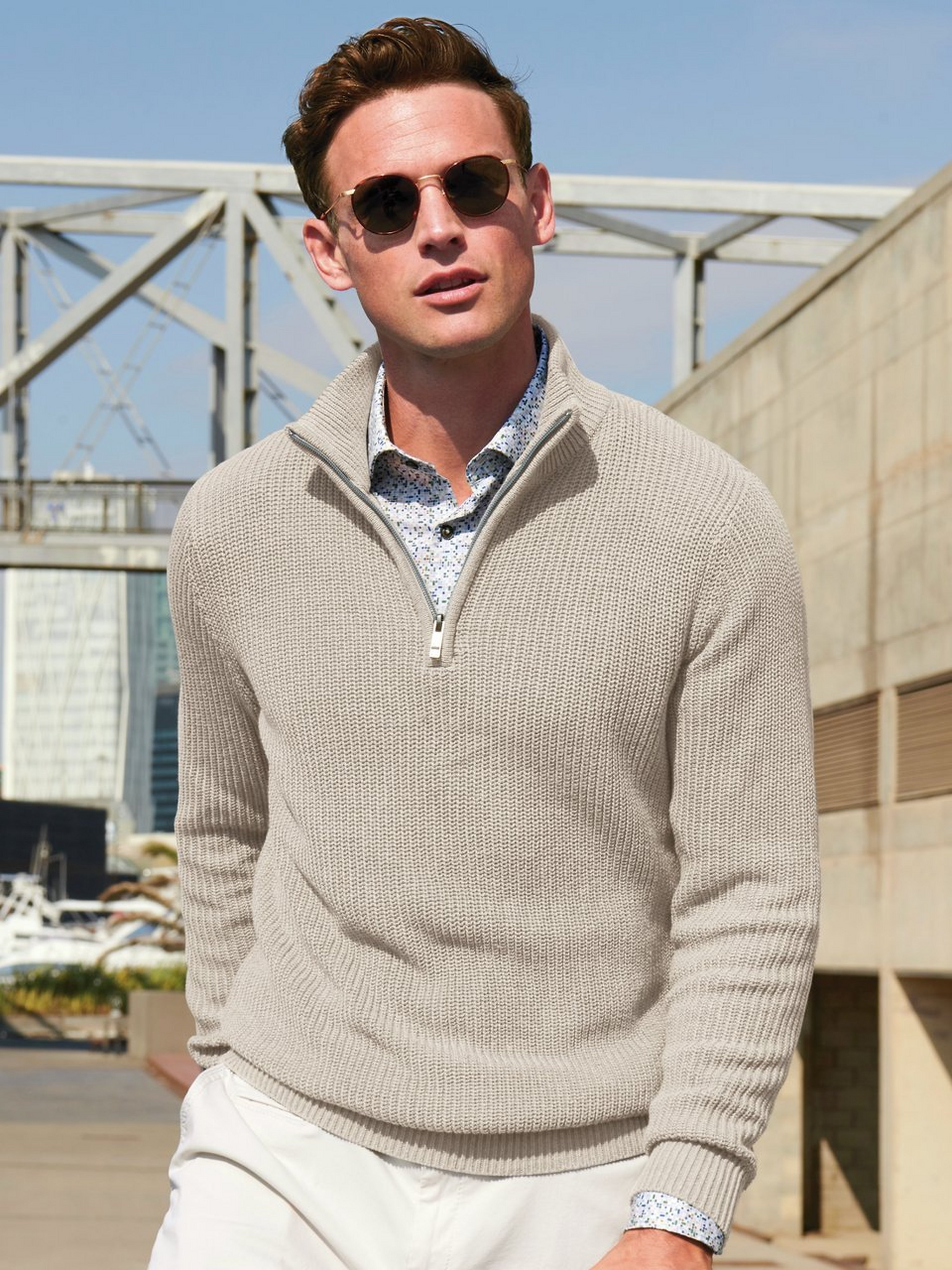 Pullover mit Stehbundkragen