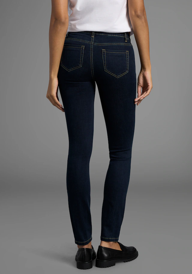 Arizona Skinny-fit-Jeans »Ultra-Stretch« extra-enger Beinverlauf,  normale Leibhöhe,  mit Eingrifftaschen