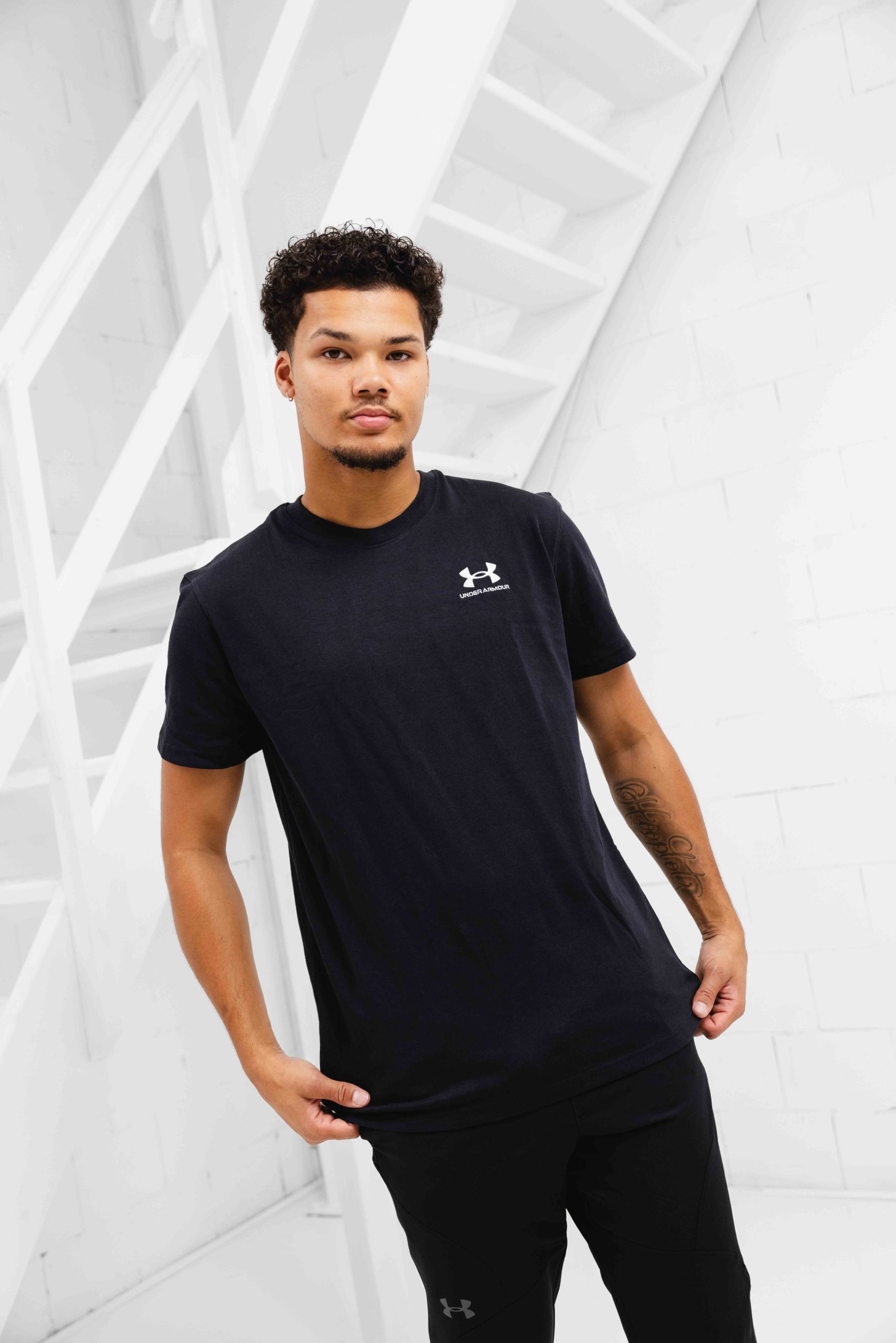 Under Armour Embroidered Heavyweight T-Shirt Heren Zwart