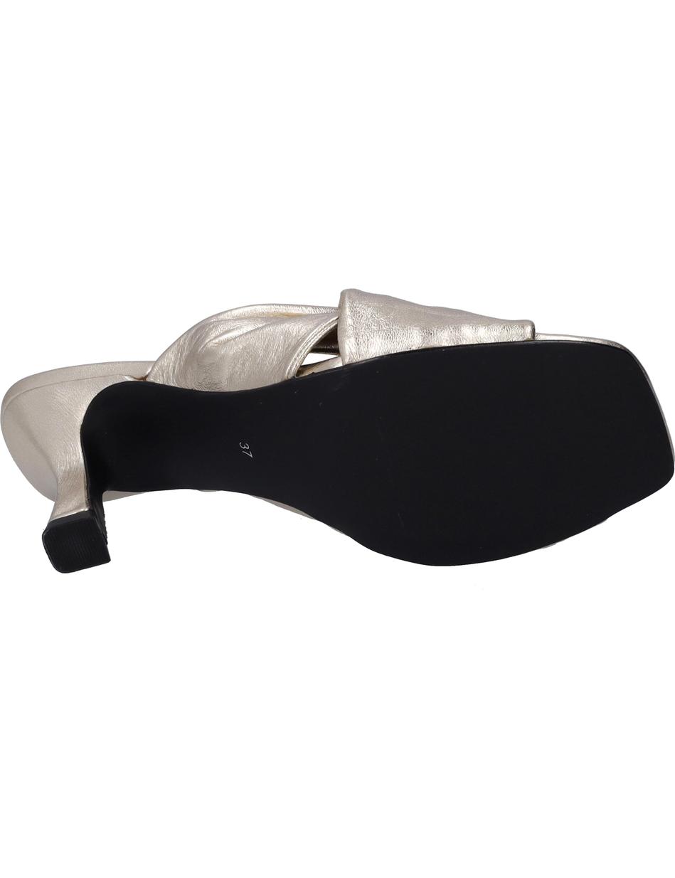 Pump Civita 01, gold