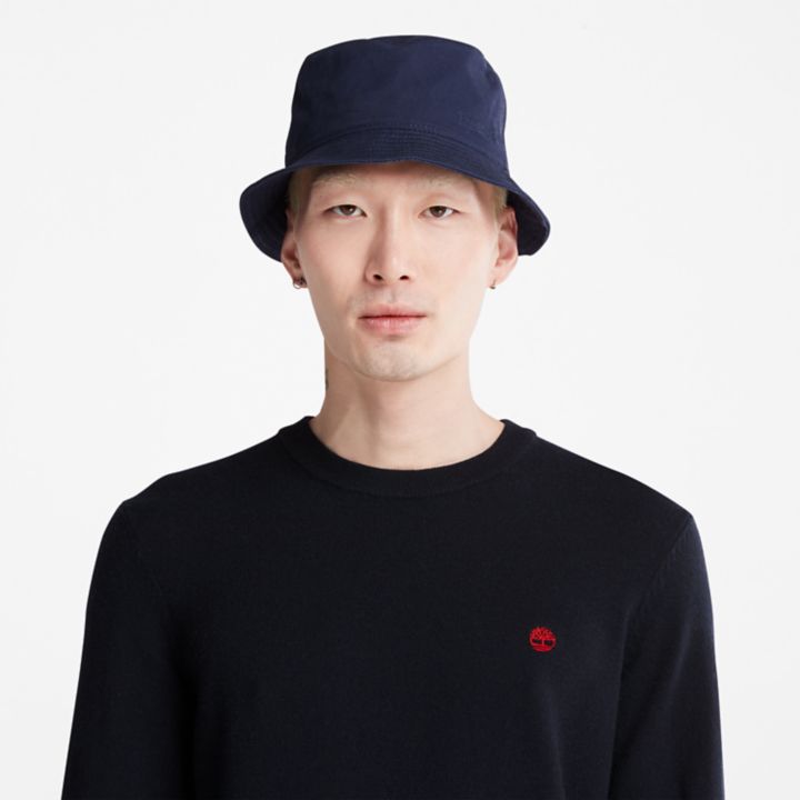 Suéter Cohas Brook de gola redonda para homens na cor azul marinho.