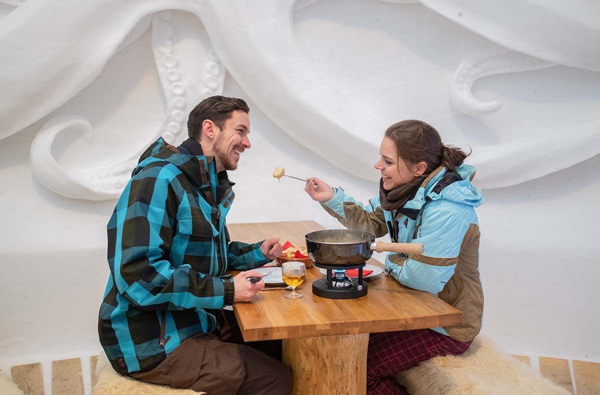 Iglu Übernachtung Zugspitze mit Whirlpool