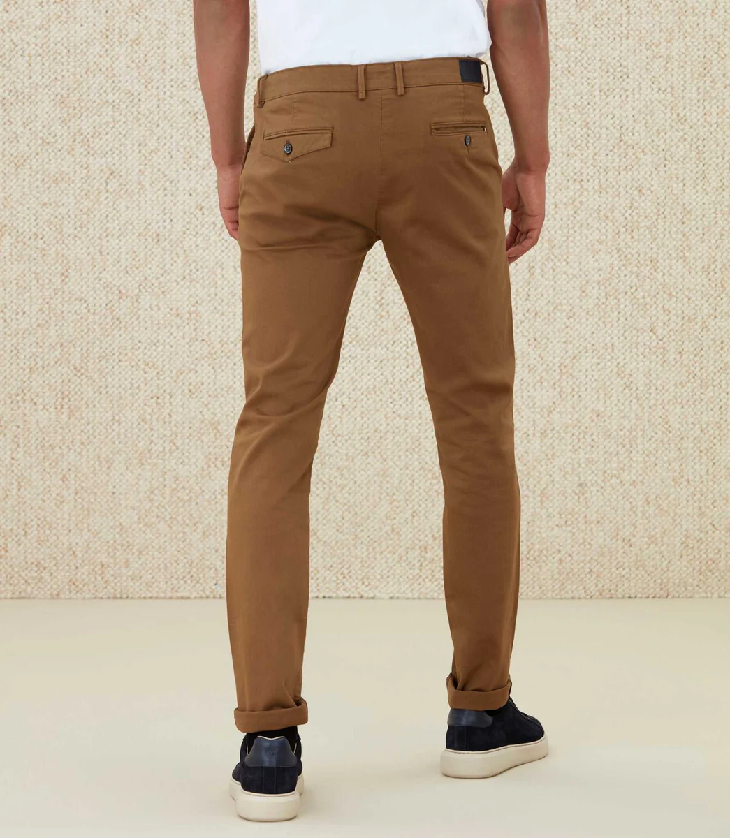 Pantalon Chino satin camel 