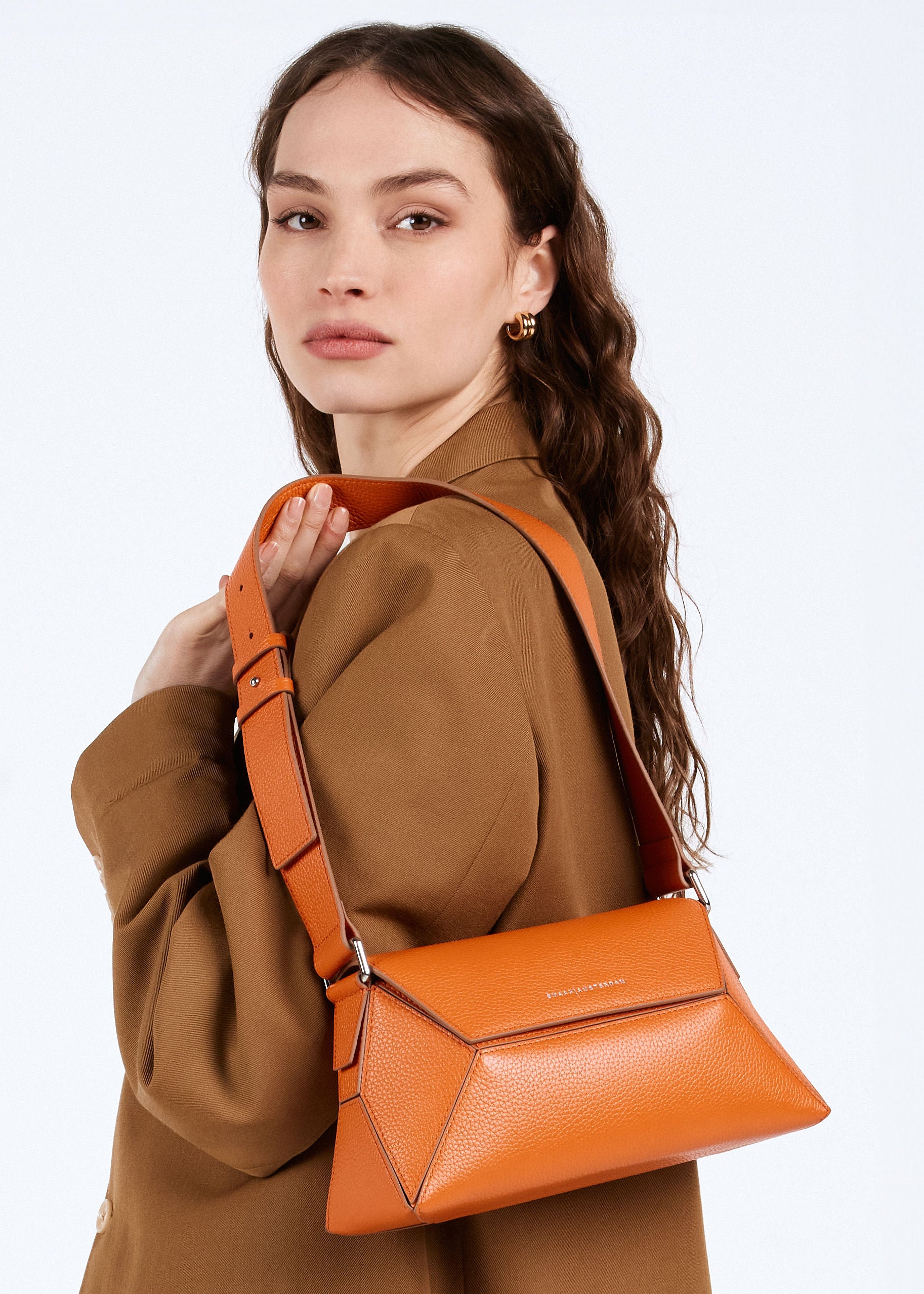 IZZY | MANDARIN