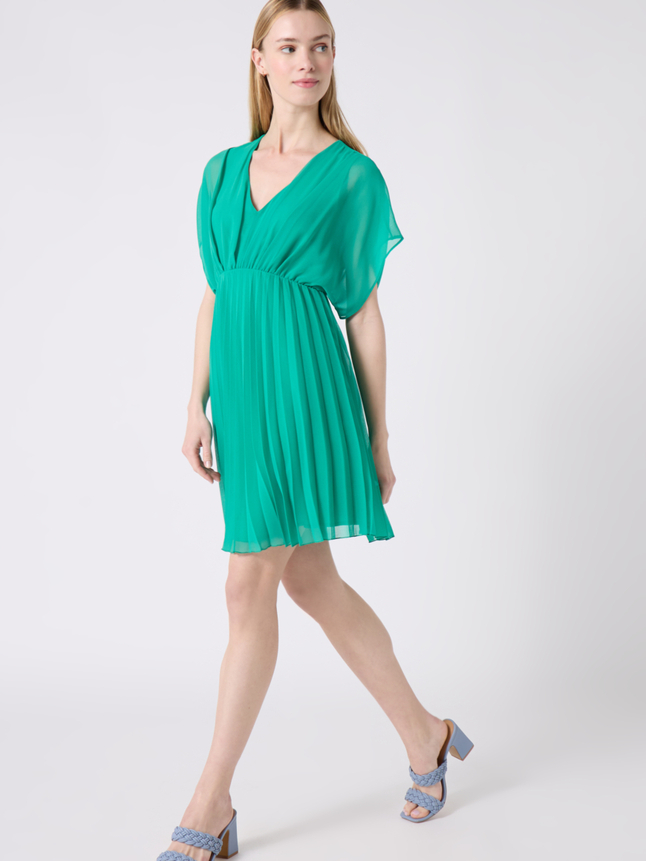 Robe courte plissée