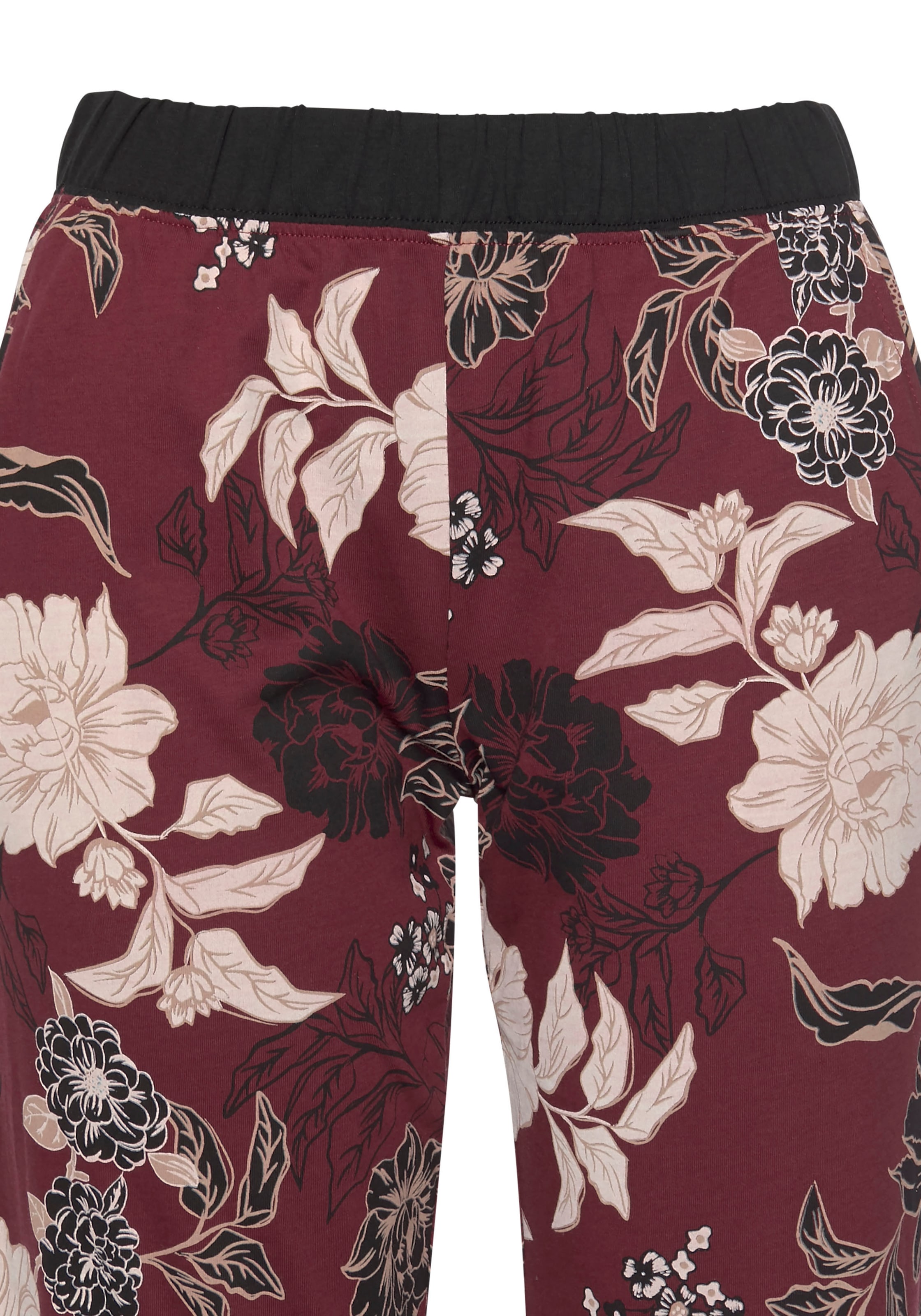 s.Oliver Pyjama 2 tlg., im Blumen-Dessin mit Streifen-Details