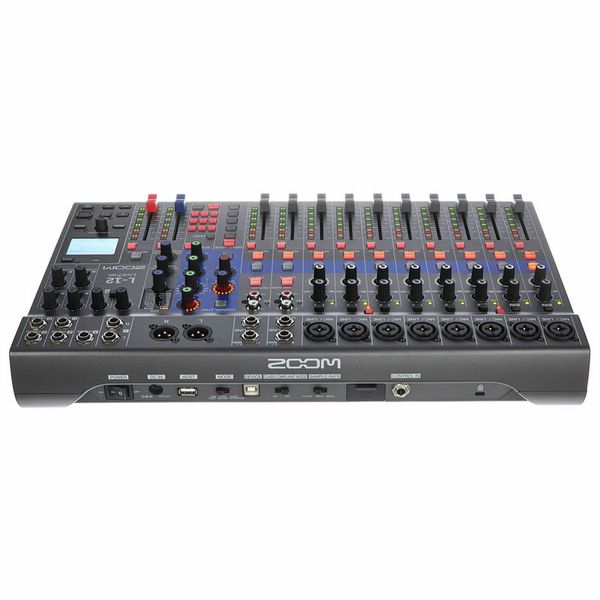 Zoom LiveTrak L-12 Podcast Mic Set