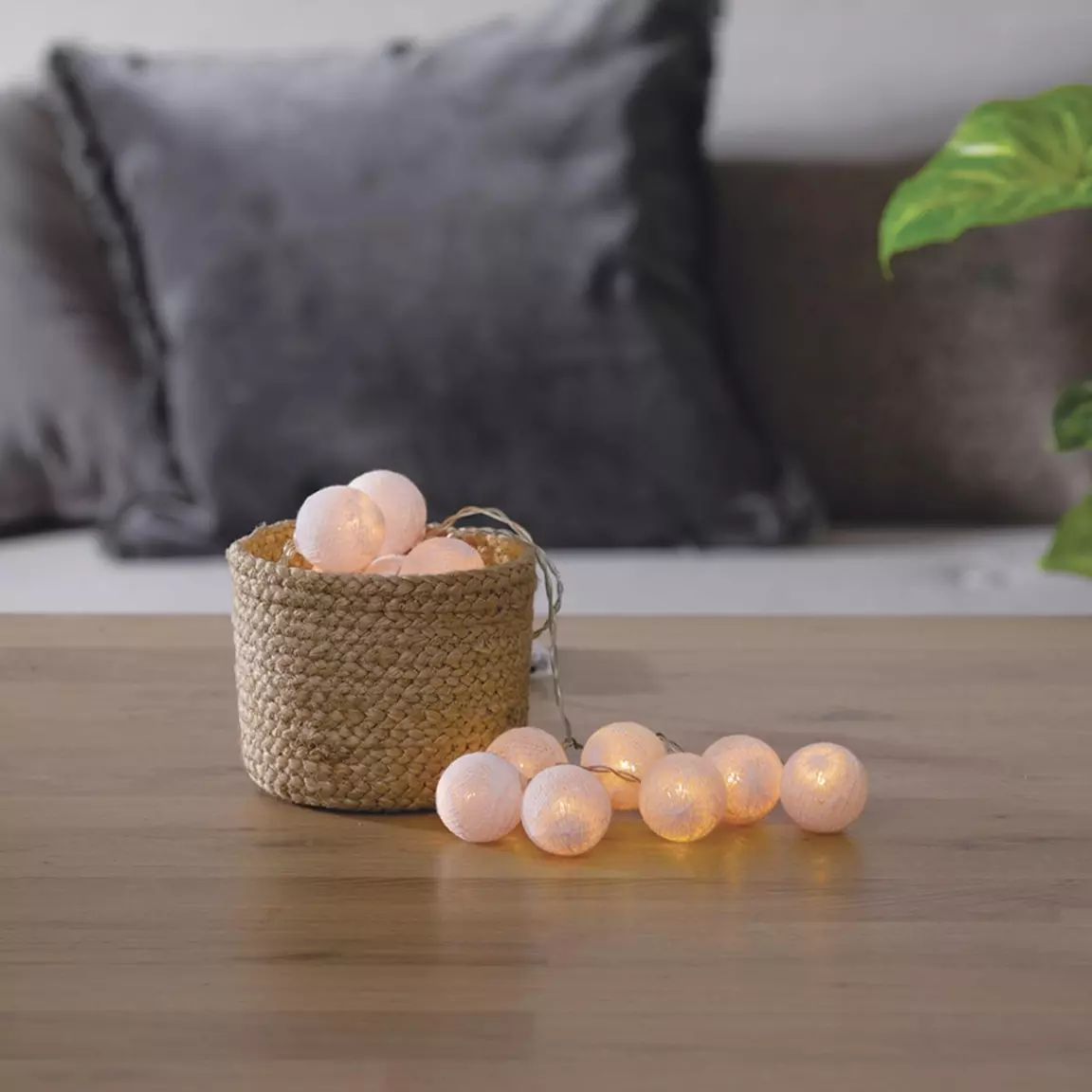 Guirlande lumineuse déco 16 boules 2,4 m Maribel Rose clair